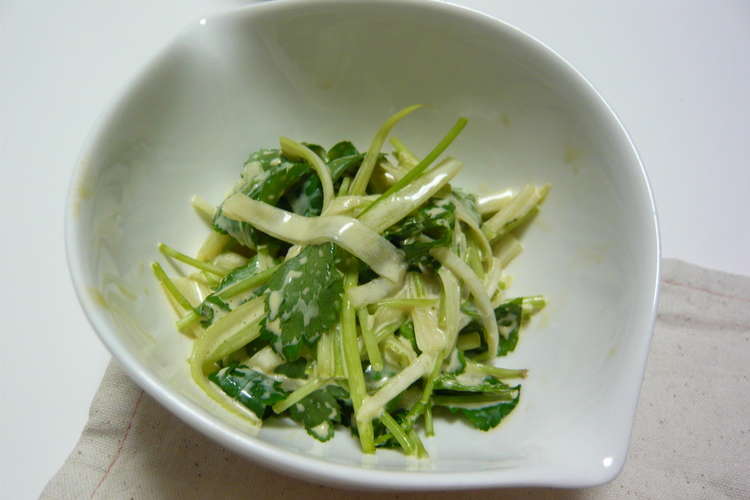 三つ葉とセロリのマヨ醤油マスタード和え レシピ 作り方 By ちぇみ クックパッド 簡単おいしいみんなのレシピが355万品