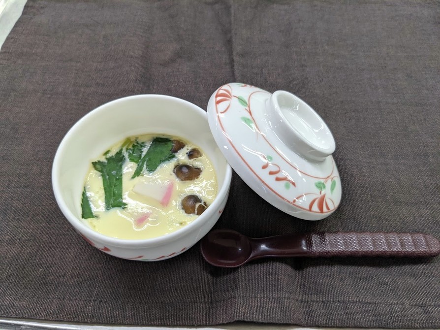 作るのも食べるのも優しい！秋の茶碗蒸しの画像