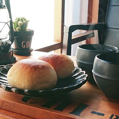 おうちカフェ★米粉と豆乳もっちりあんパンの写真