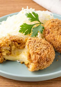 大豆のお肉のチーズインカレーコロッケ