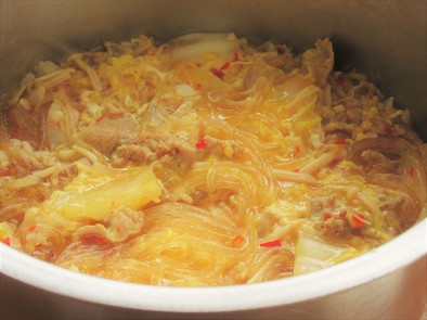 豚こま肉と白菜の勝浦タンタンメン風スープの写真