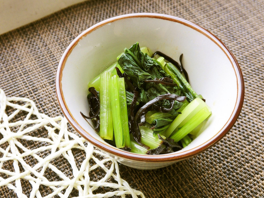 【副菜】レンジで小松菜の塩昆布和えの画像
