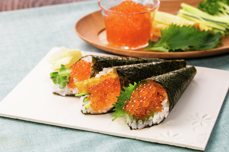 いくらの手巻き寿司 by 北海道ぎょれん 【クックパッド】 簡単おいしいみんなのレシピが396万品