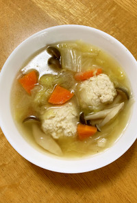 豆腐入り鶏団子と白菜の旨塩スープ