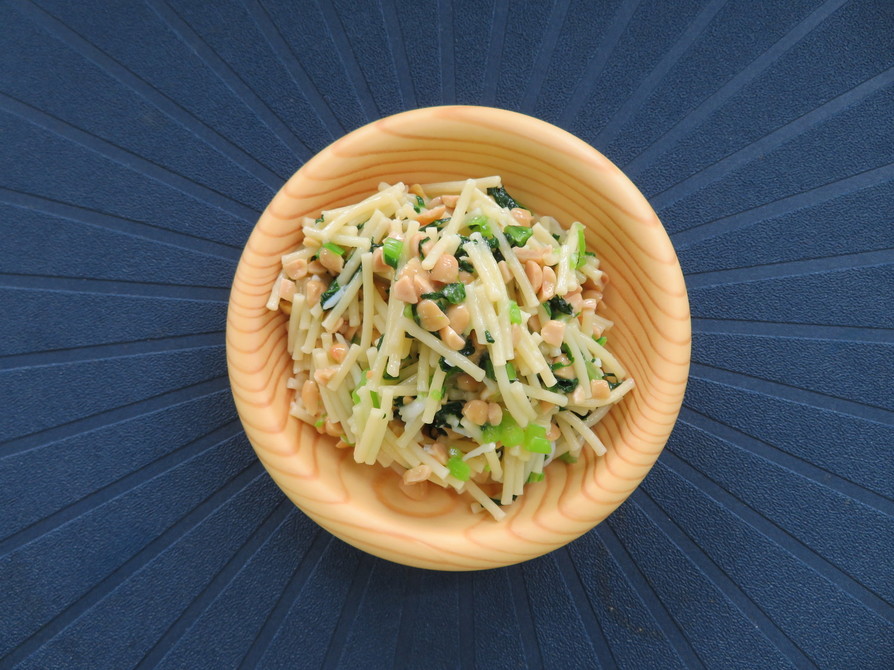 【鉄分アップ離乳食】納豆と小松菜のパスタの画像