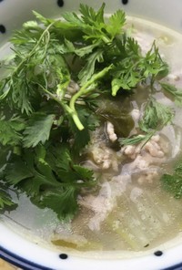 白菜と鶏ひき肉のベトナム風春雨スープ