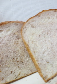 山くるみ食パン