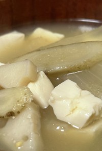 鍋1つ簡単 れんこんごぼうと豆腐の味噌汁