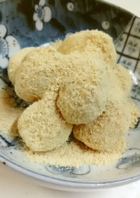 お米の粉で作る絹豆腐のもちもち黄な粉団子