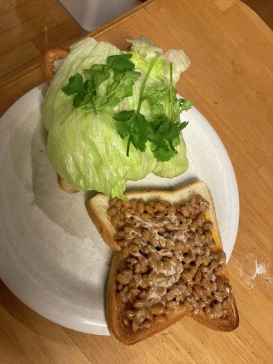 納豆サンドイッチの写真