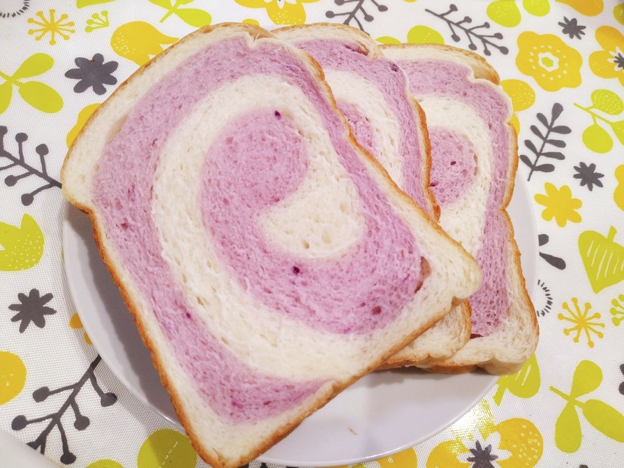 HBで紫芋のうずまきパンの画像