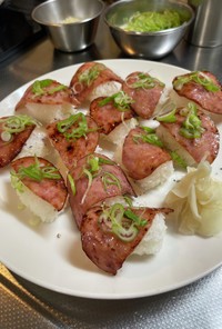 シャウスライ寿司(肉寿司)
