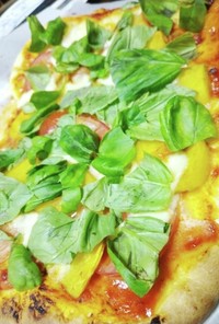 柿のピザ、マルゲリータにプラスで