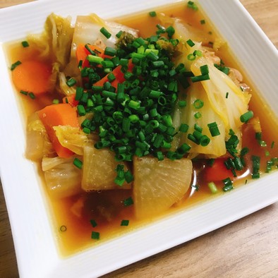 鶏肉と白菜・根菜の柚子胡椒の煮物の写真