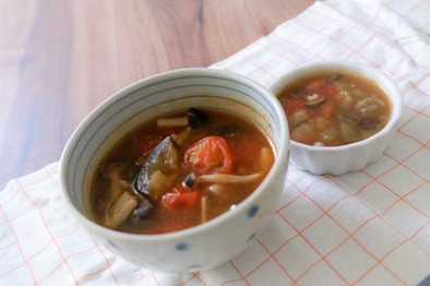夏野菜スープ【親子取分け】の写真