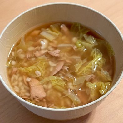 もち麦ご飯で！白菜とツナの和風スープご飯の写真