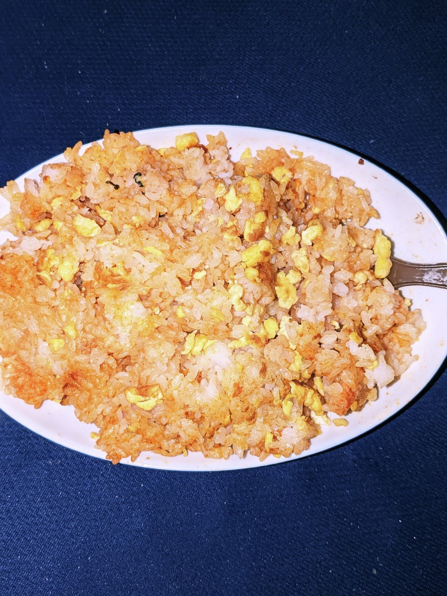 卵とハリッサの炒飯の画像