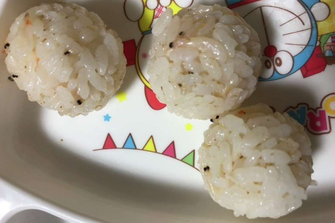 小エビおにぎり 幼児食 レシピ 作り方 By ゆるたのもぐもぐ クックパッド 簡単おいしいみんなのレシピが378万品