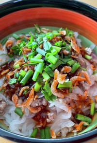 フーティウナムバン風ベトナム麺