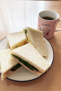 ベビースピナッチのサンドイッチ、卵とツナ