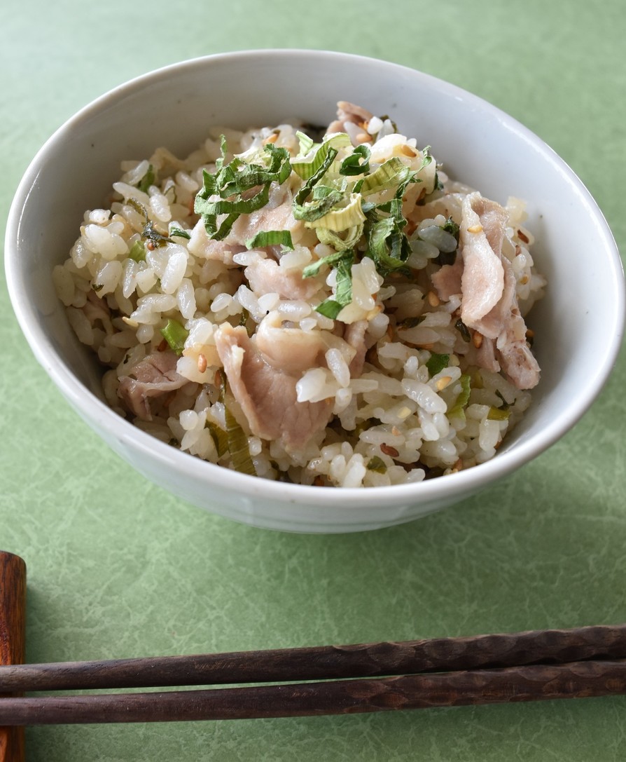京都産乾燥九条ねぎと豚の炊き込みご飯の画像