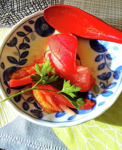 トマトとすし酢の超簡単ピクルスの写真