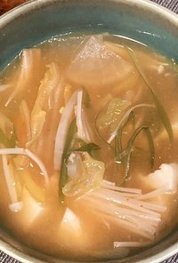 ピリ辛味噌スープ
