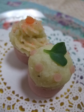 ☆*魚肉ソとポテト*☆のミニカップケーキ