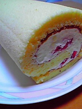 しっとりフワフワ♪簡単ロールケーキ