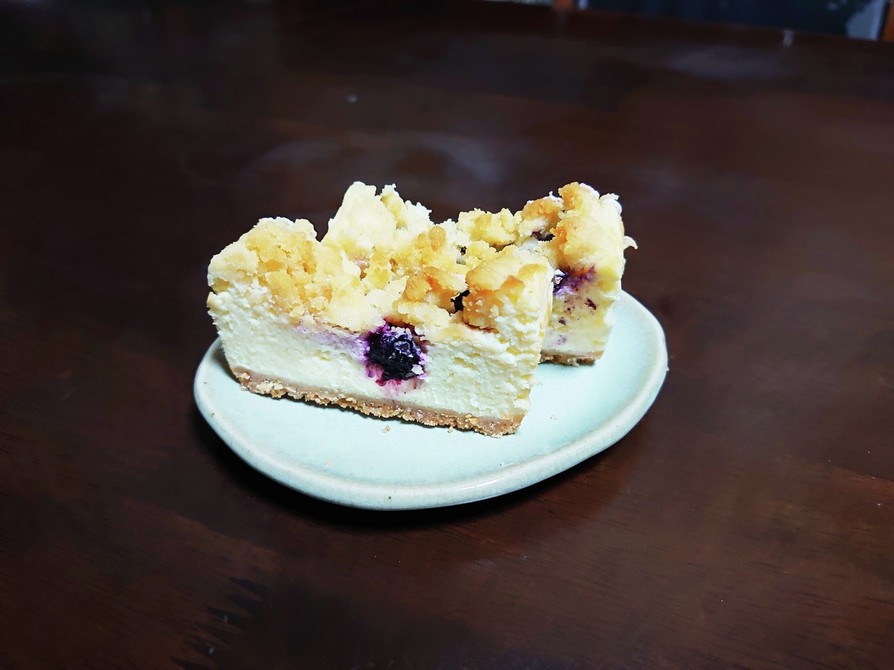 濃厚クランブルブルーベリーチーズケーキの画像