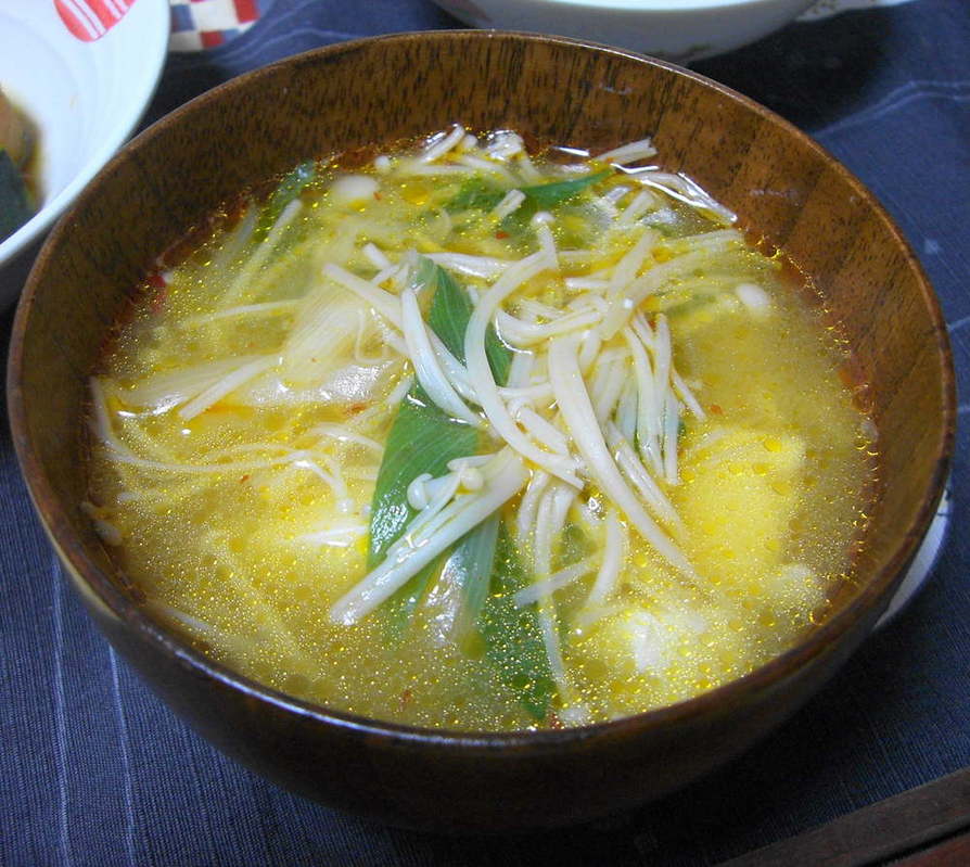エノキと豆腐の鶏がら味噌スープの画像