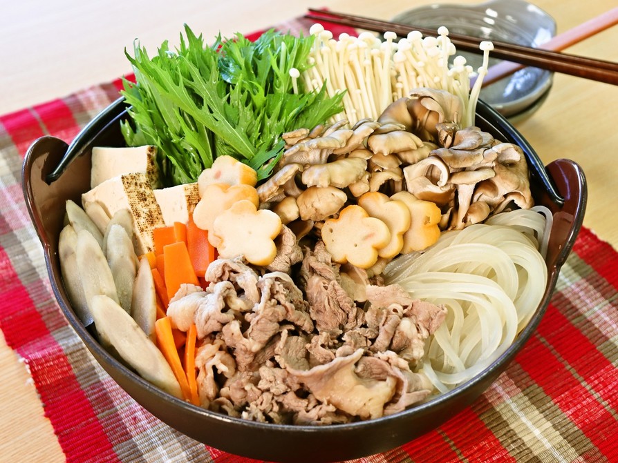 生マロニーと牛肉の冬野菜鍋の画像