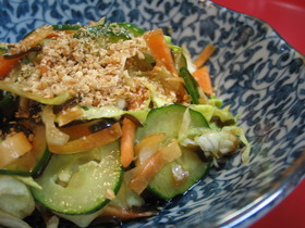 千切り野菜の塩昆布和え