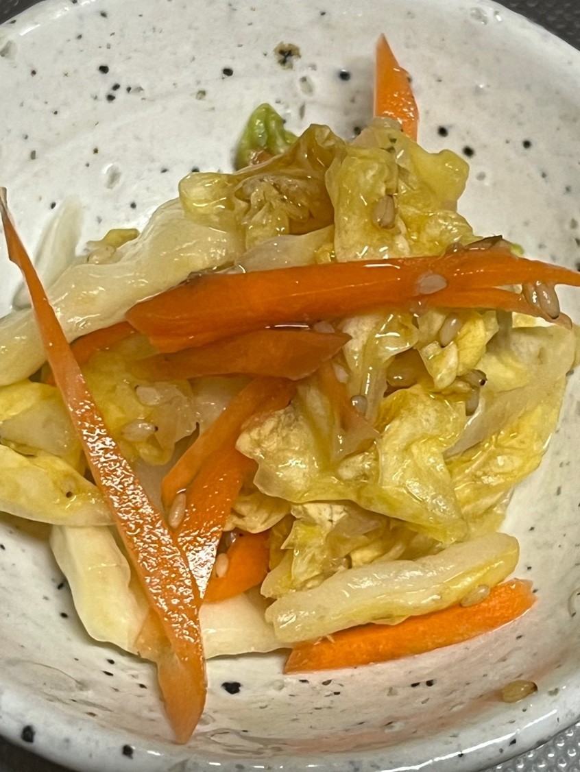 白菜とにんじんの和え物の画像