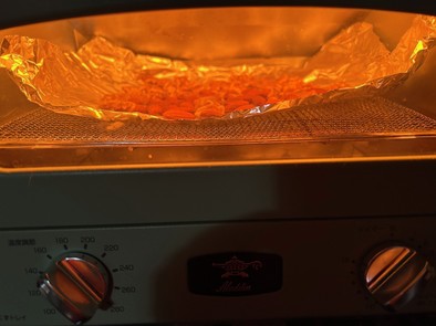 アラジントースターでナッツを香ばしく焼くの写真