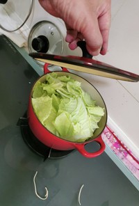 白菜と豚バラの簡単煮（塩麹編）