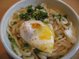 胡麻・卵うどん