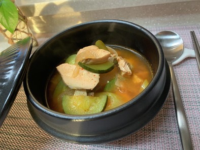 韓国⭐︎サーモンの味噌鍋の写真