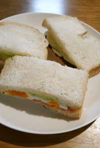 韓国のりを使ったサンドイッチ