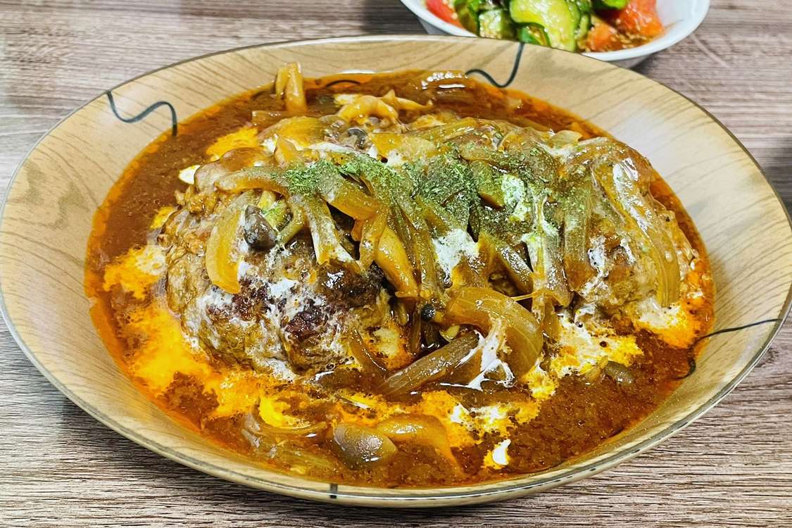 煮込みハンバーグ レシピ 作り方 By のすけ クックパッド 簡単おいしいみんなのレシピが379万品