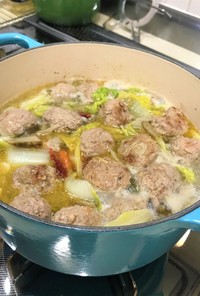 体ポカポカ♪「白菜と肉団子のオイル鍋」