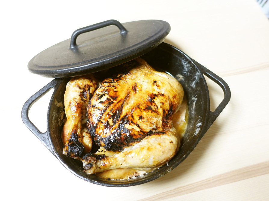 ダッチオーブンで丸鶏の蒸し焼き♪の画像