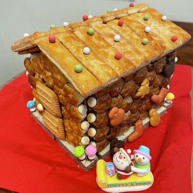 2022 クリスマス　お菓子の家の写真