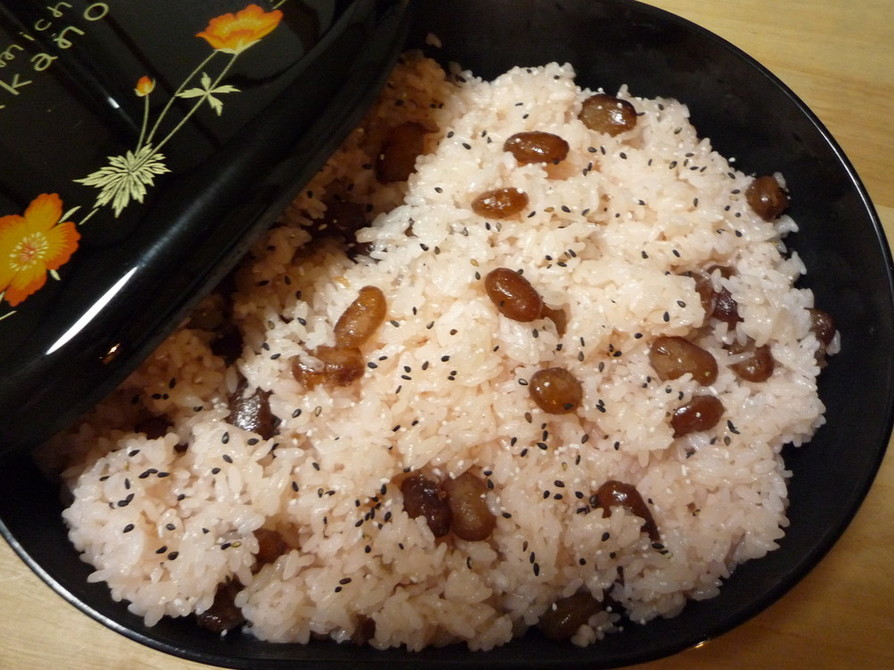 北海道~お祝いの甘納豆赤飯！の画像