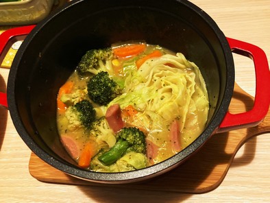 野菜たっぷりコーンスープ煮の写真