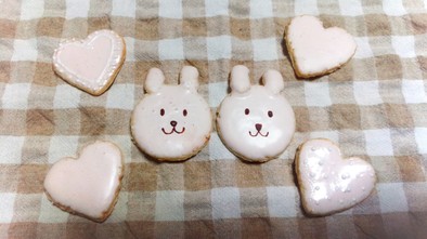 人参で天然ピンク色♡アイシングクッキーの写真