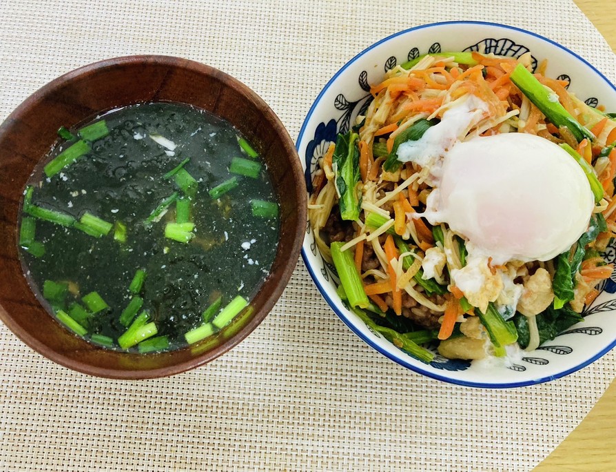 ビビンバと韓国風スープの画像