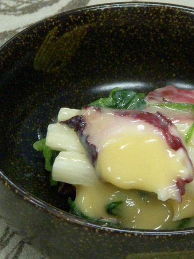 タコと三つ葉と長芋の辛子酢味噌和えの写真