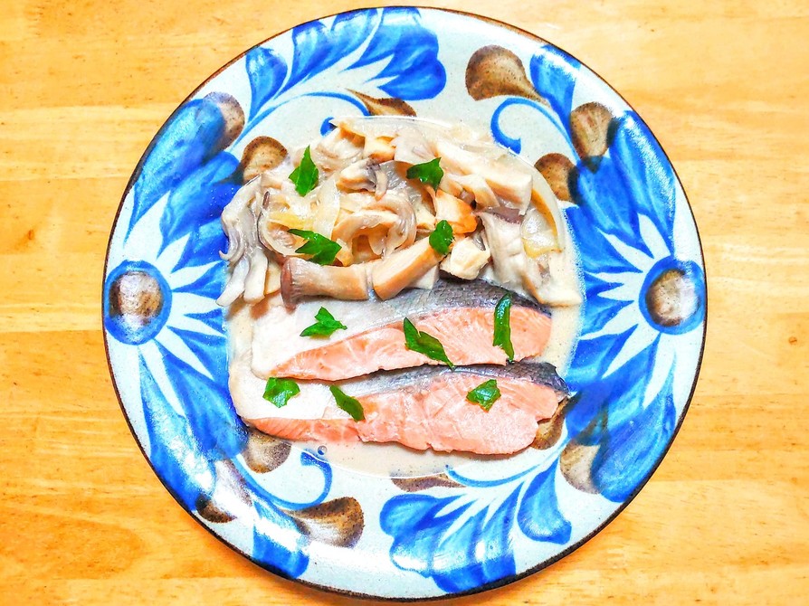 鮭と舞茸とエリンギの柚子胡椒クリーム煮の画像