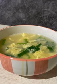 5分で作れるニラ玉スープ